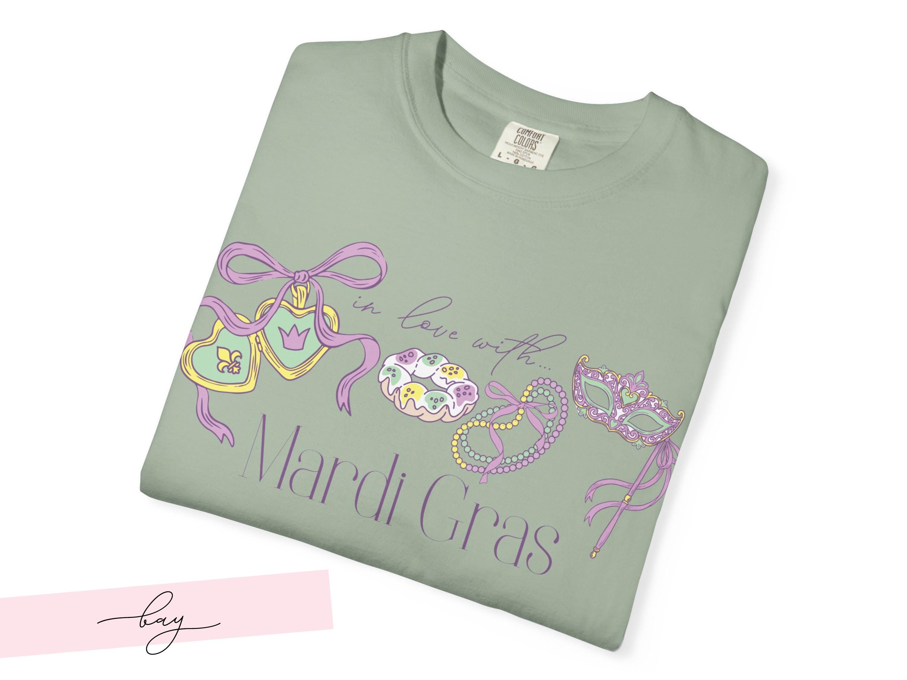 In Love with Mardi Gras Shirt Coquette Carnival Tee Pink Top New Orleans Valentine Outfit Gift for Her NOLA Tshirt Parade Day Present Idea